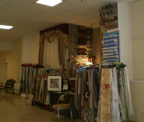 Магазин штор и тканей на улице Варшавской в ТК Мебельный континент в Петербурге